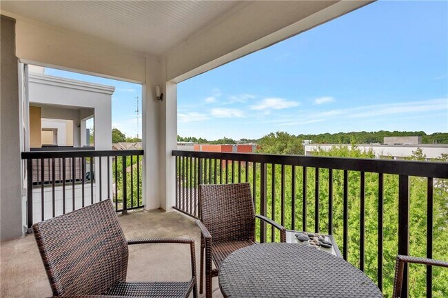 Building Photo - 870 Inman Vlg Pkwy NE