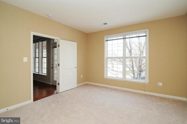 Building Photo - 12185 Abington Hall Pl
