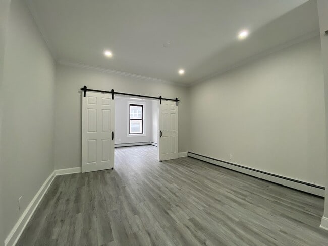 Primary Photo - 338 2nd St