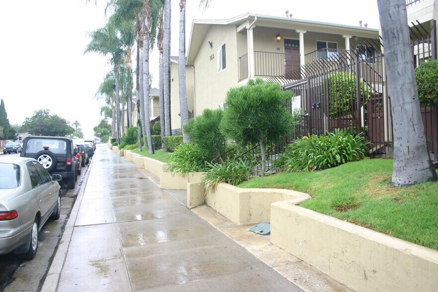 Building Photo - 312 J Ave