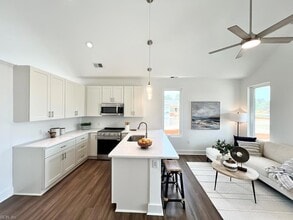 Building Photo - 3410 Tower Hill Cir