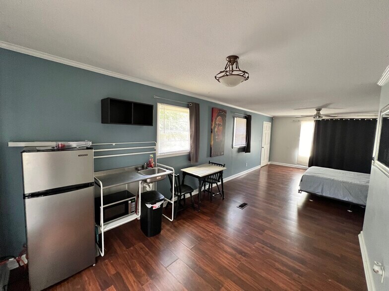 Kitchenette - 1240 Shady Oak Trl
