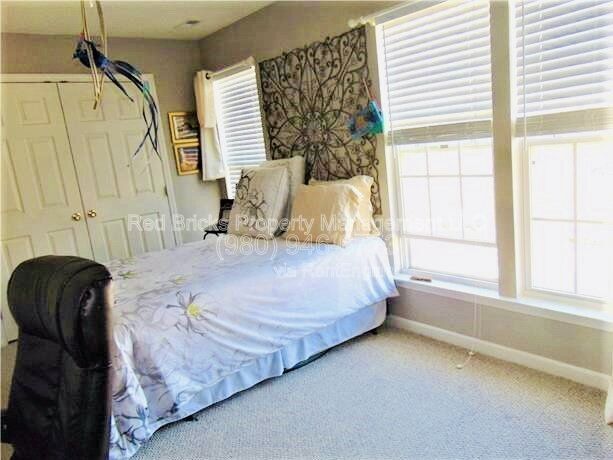 Building Photo - 12358 Swan Wings Pl