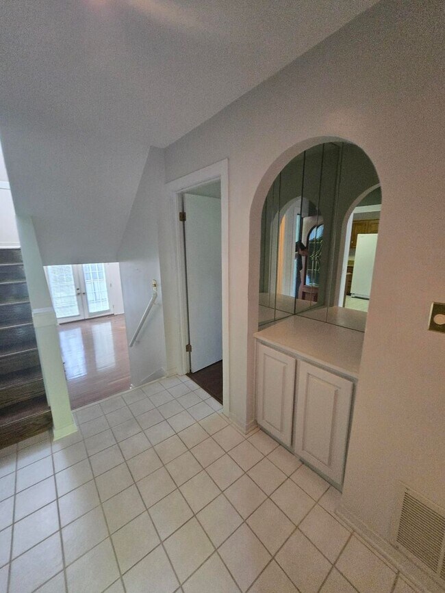 Building Photo - Spacious 3-Bedroom Condo in Gated Community – Modern Comfort & Convenience!