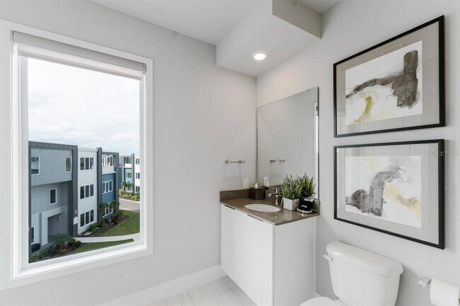 Building Photo - 7760 Sandy Ridge Dr