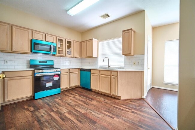 Building Photo - 9111 Winkbow Dr