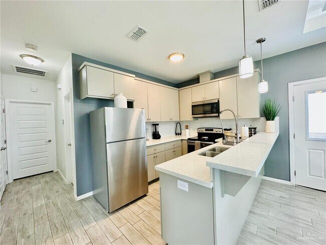 Building Photo - 4701 Mulberry Ave