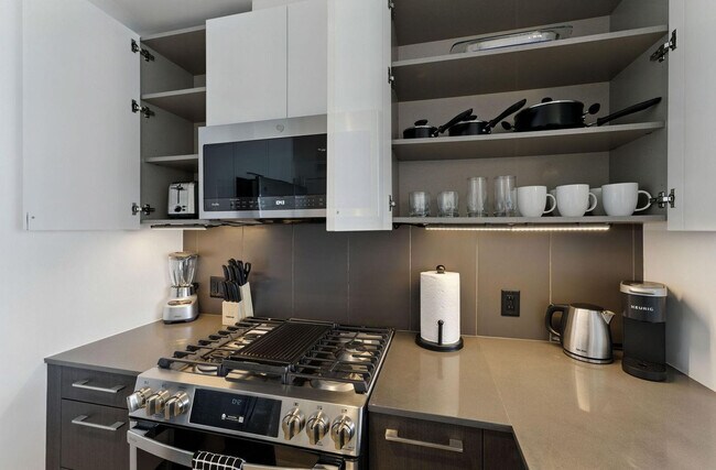 Building Photo - 399 Fremont St