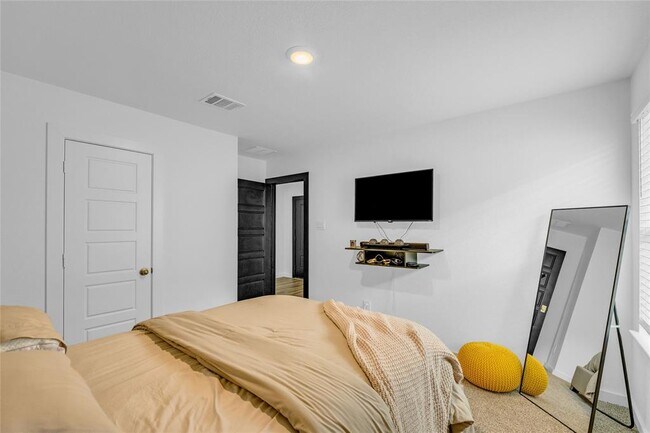 Building Photo - 1142 Sommerville Dr