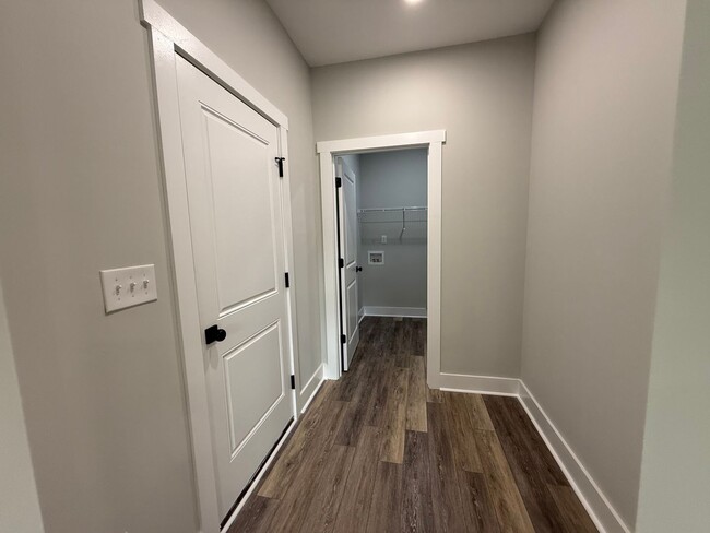 Building Photo - Newly Built 3-Bedroom Gem with Easy Highwa...