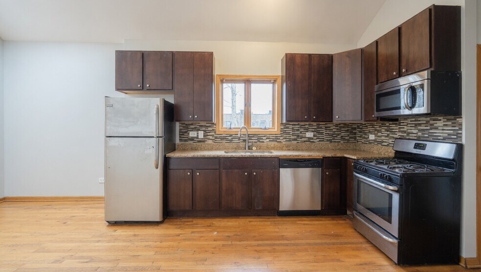 Building Photo - 1340 N Campbell Ave