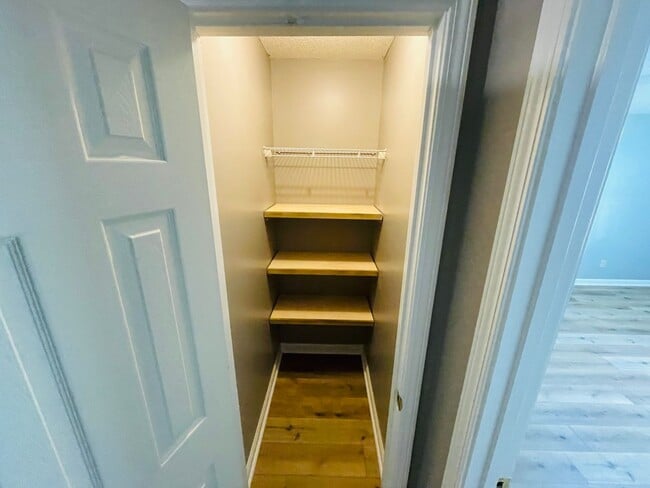 Building Photo - 3BD/2BA FOR RENT