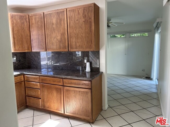 Building Photo - 5355 Rhea Ave