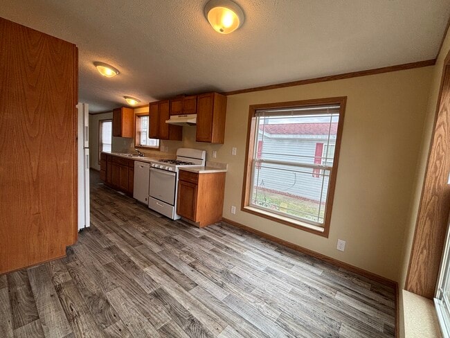 Building Photo - 314 Scarlet Oak Ln