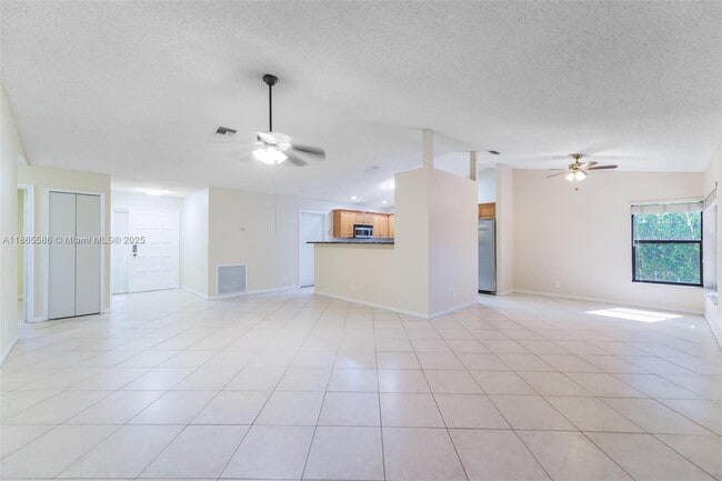 Building Photo - 2532 NW 87th Dr