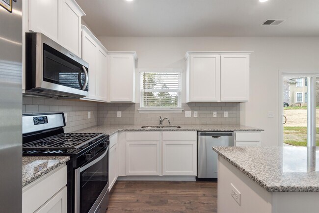 Building Photo - 5513 English Holly Wy