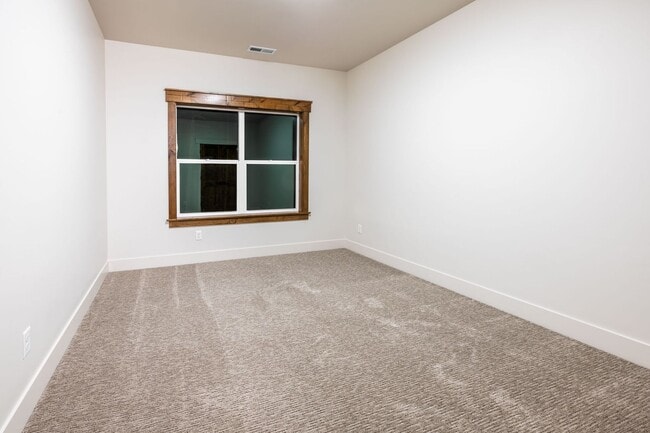 Building Photo - Beautiful Custom Townhome for Rent in Island Park- NAME YOUR LEASE TERMS