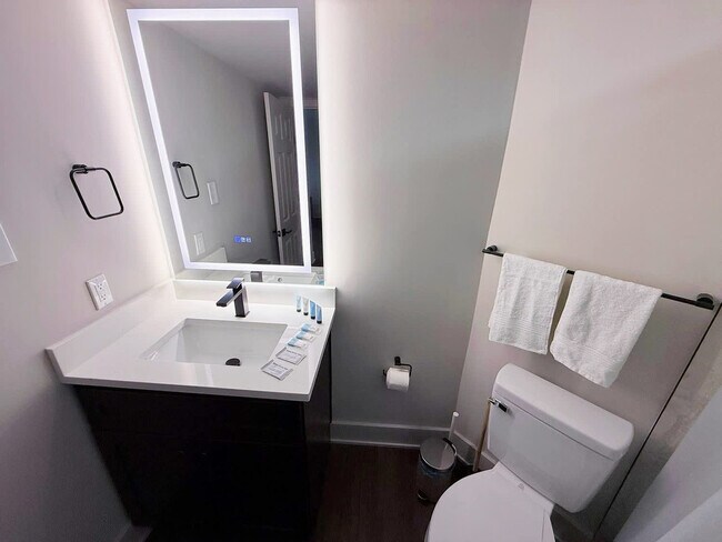 Building Photo - 801 15th St S