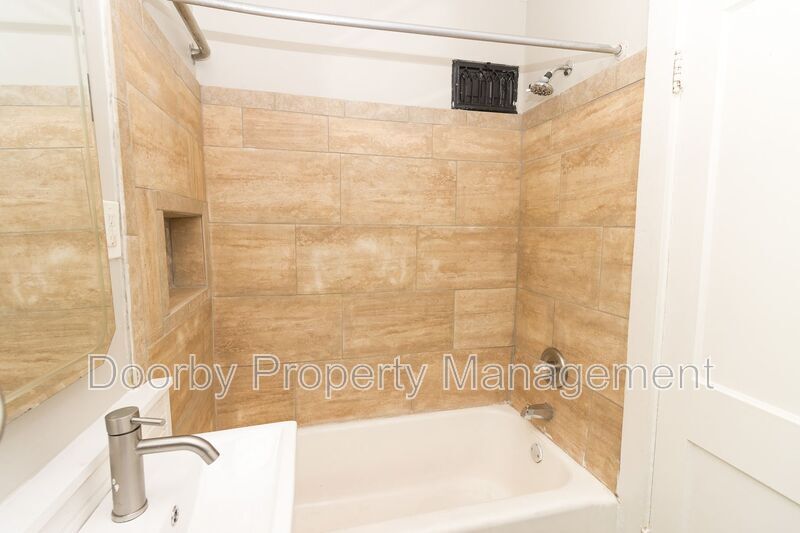 Building Photo - 12 Bellflower Cir
