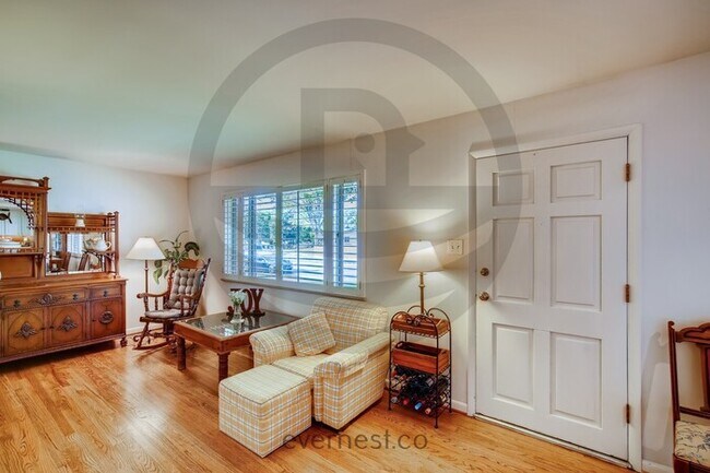 Building Photo - 4-Bed/3-Bath Home/Available Soon!