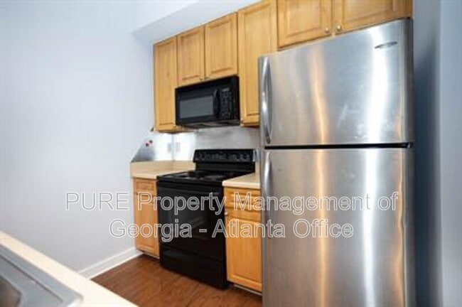 Building Photo - 502 Pryor St SW