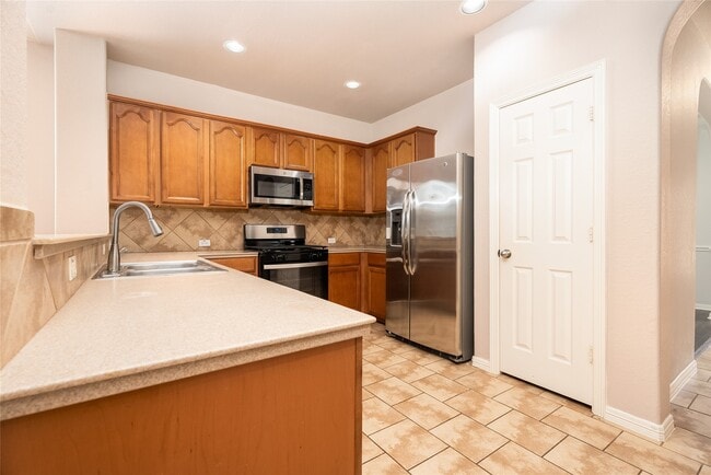 Building Photo - 6177 New Castle Ln