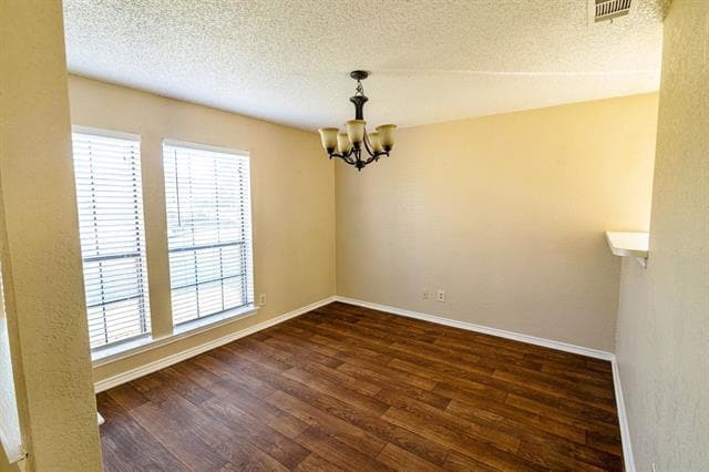 Building Photo - 604 Rawhide Ct
