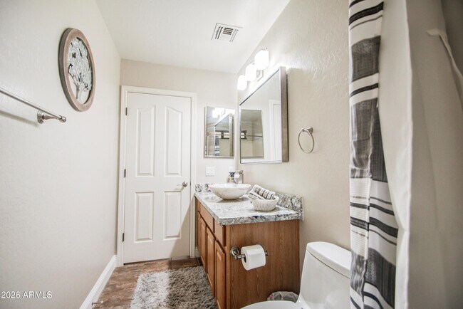 Building Photo - 43205 Roth Rd