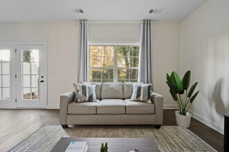 Building Photo - 3319 Old Hickory Blvd