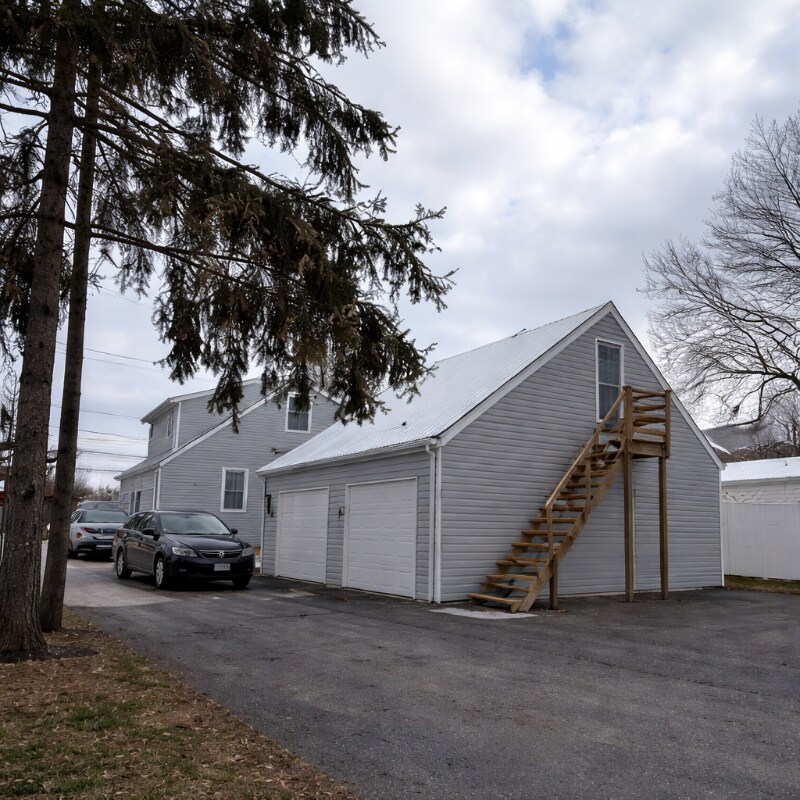 Building Photo - 269 W Waterloo St