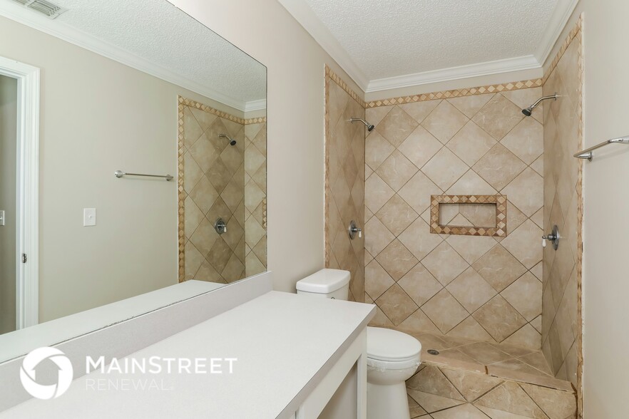 Building Photo - 4088 Everett Ave