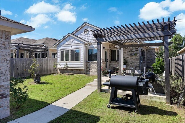 Building Photo - 6203 Principale Dr