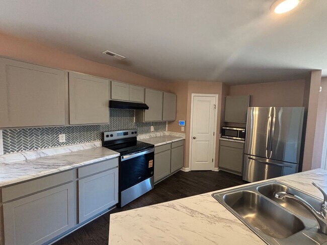 Building Photo - Single Family Home in Cul-de-sac- Holly Ridge