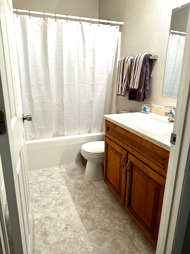 Building Photo - 4921 20th St Ct E