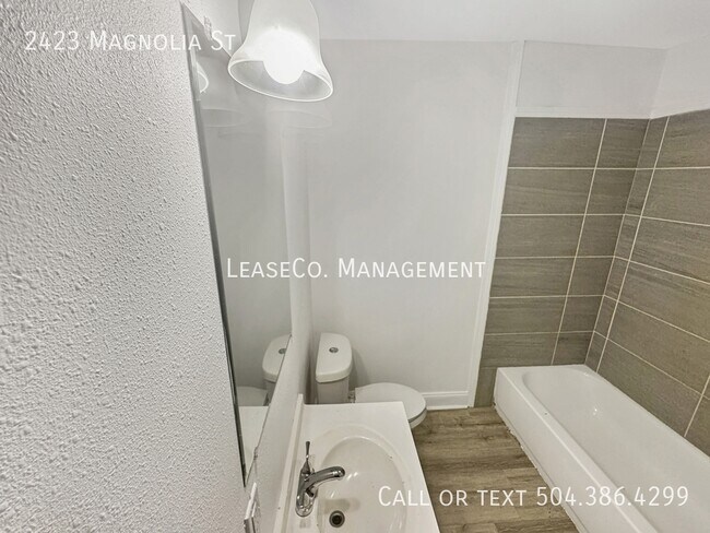 Building Photo - 2423 Magnolia St