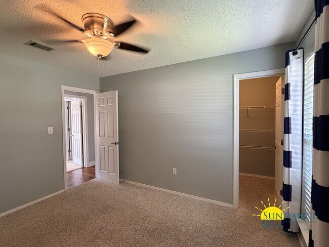 Building Photo - 4504 Boca Dr