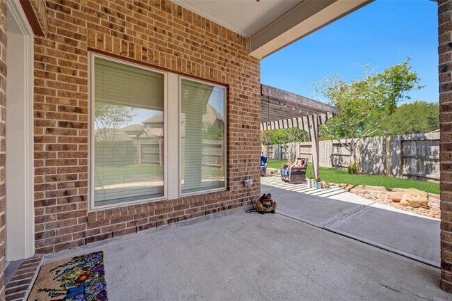 Building Photo - 17638 Cleeves Dr