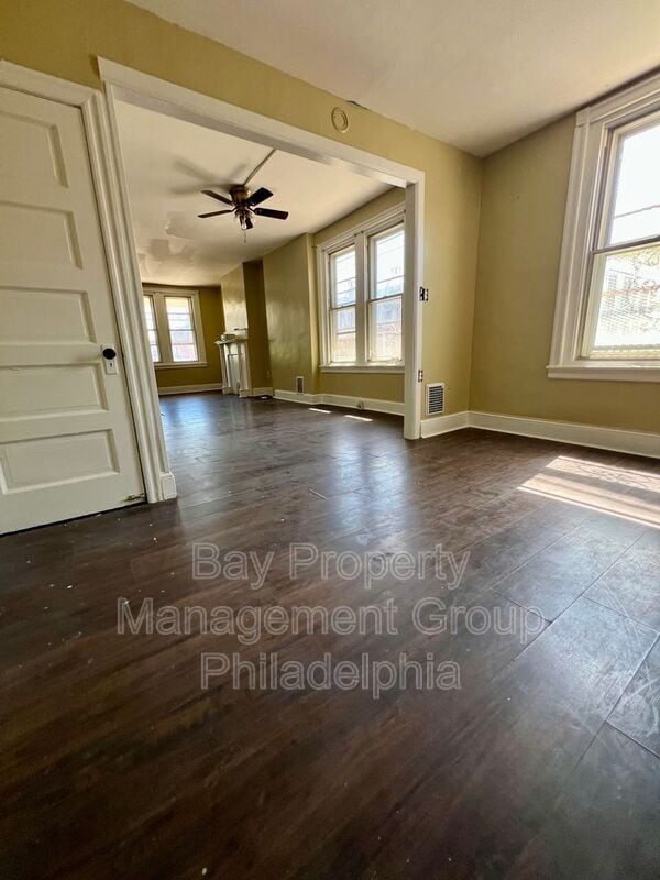 Building Photo - 1500 N Frazier St