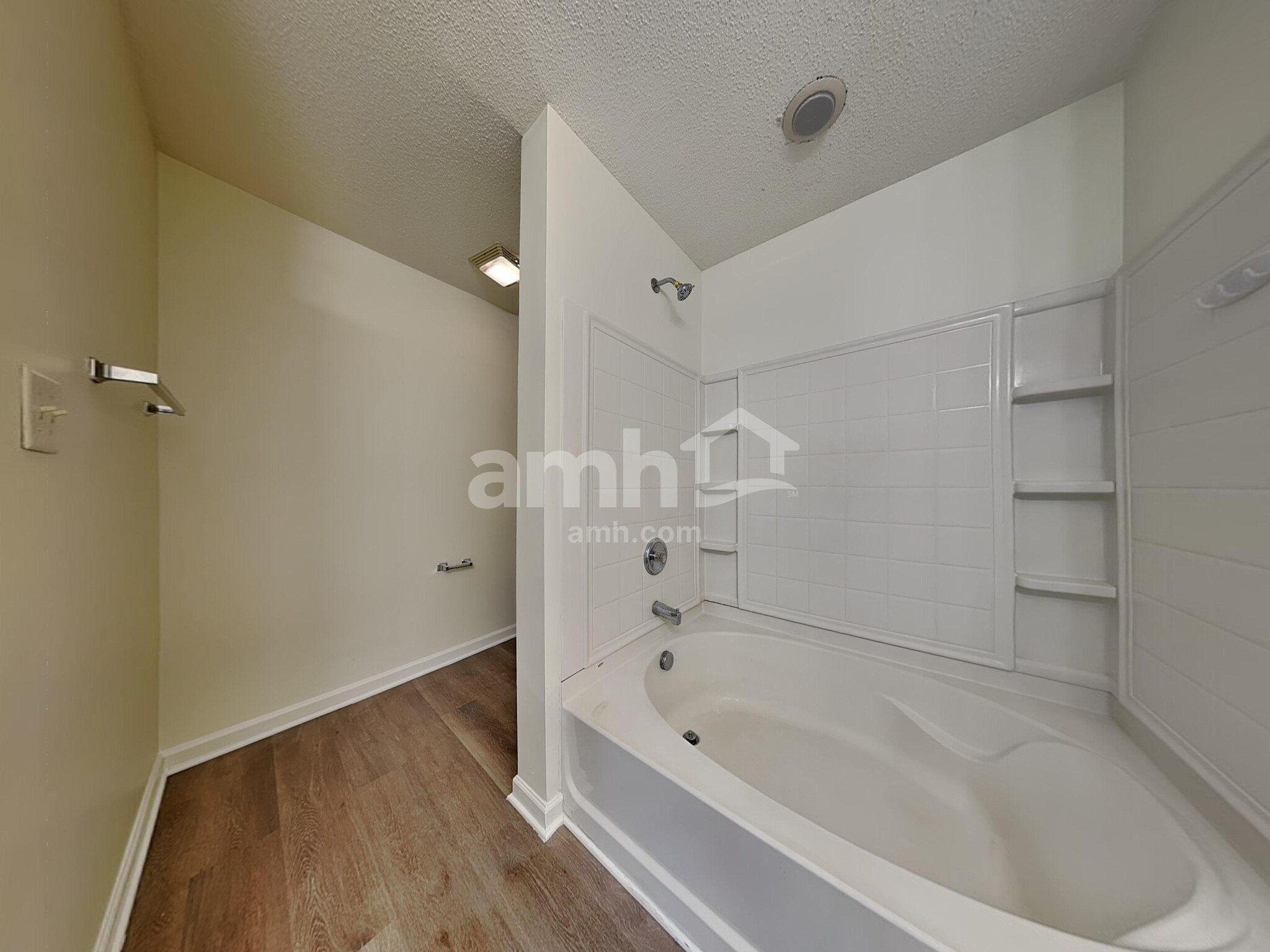 Building Photo - 6820 Squirrels Foot Ct