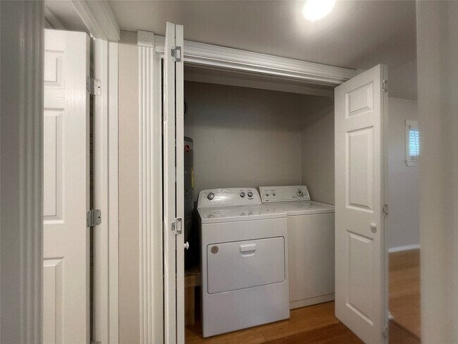 Building Photo - 1502 Heights Blvd