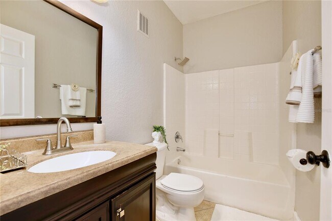 Building Photo - 860 Grand Regency Pointe