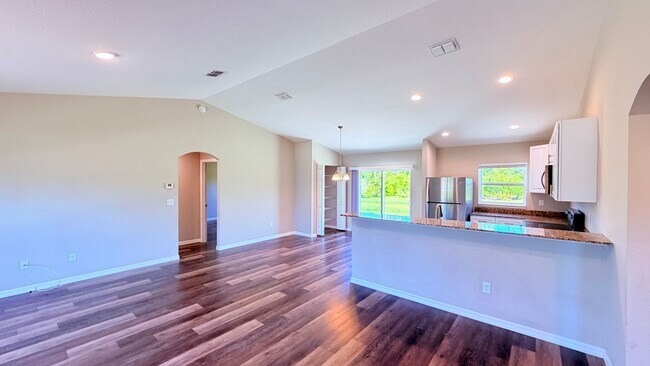 Building Photo - Lovely  3 Bedroom, 2 Bathroom Home in Ocala!!!