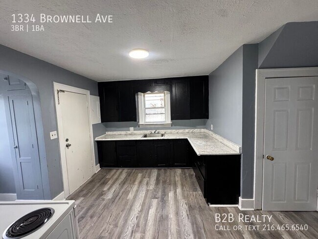 Building Photo - 1334 Brownell Ave