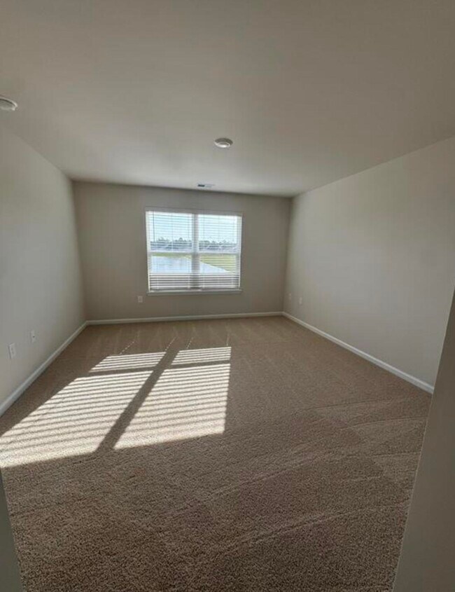 Building Photo - 403 Acosta Cir