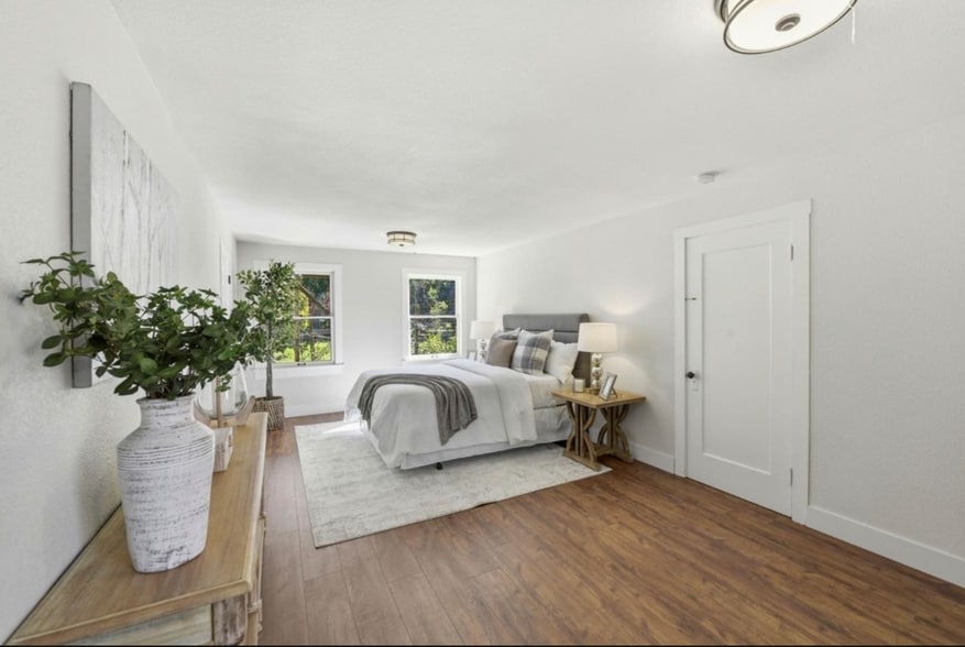 Building Photo - 179 College Way