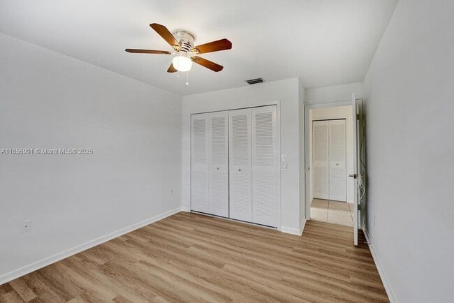 Building Photo - 9540 Sevilla Ln