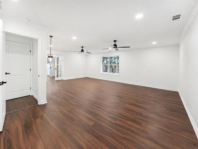 Building Photo - 1739 Starwood Dr