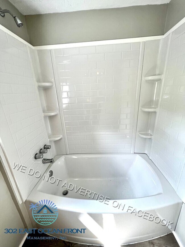 Building Photo - Lovely 2 bedroom / 1 bathroom home now available for rent!