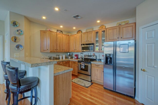 Building Photo - 14000 N 94th St