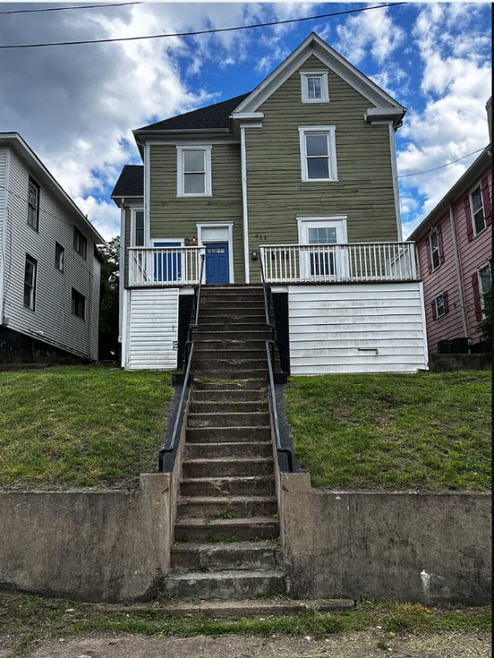 Building Photo - 421 Church Ave SE